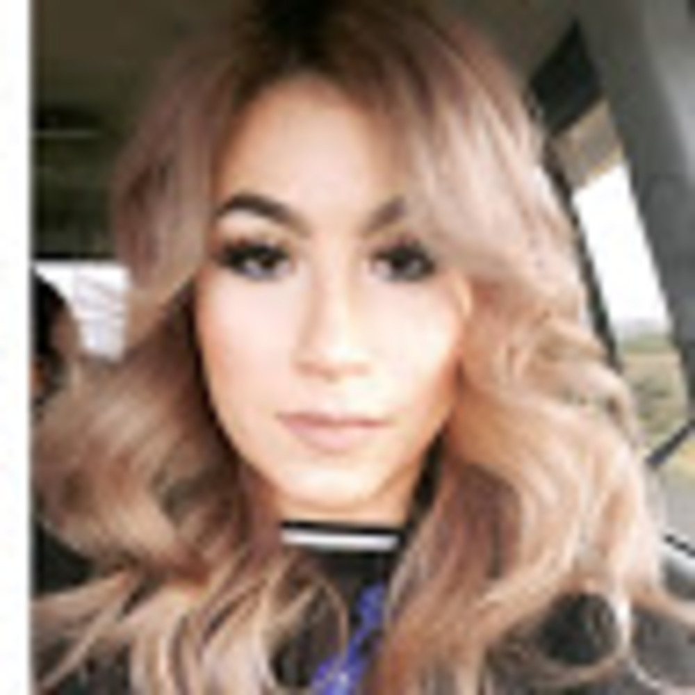 Meet your Posher, Yasmine